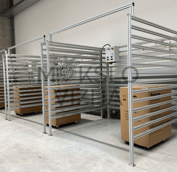 Universali bandymų ir surinkimo kabina