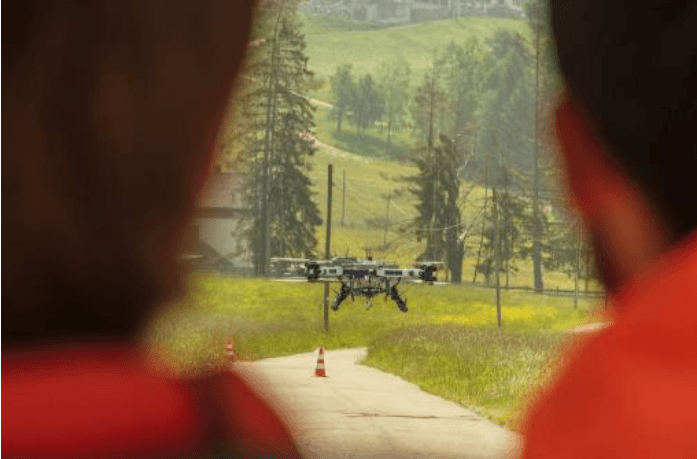 Profesionalus krovininis dronas vertikaliam transportui