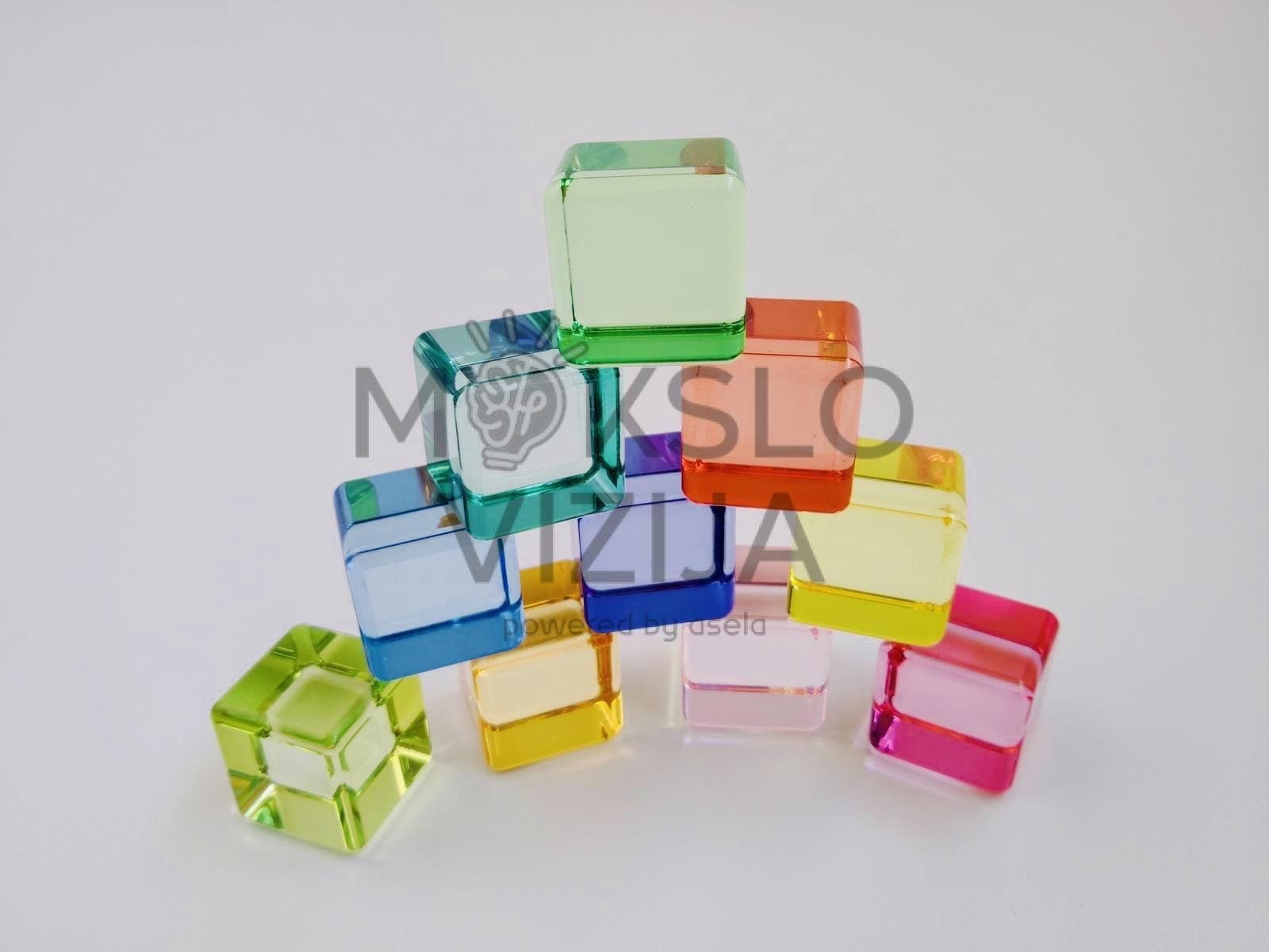 Skaidrių spalvotų kubelių rinkinys