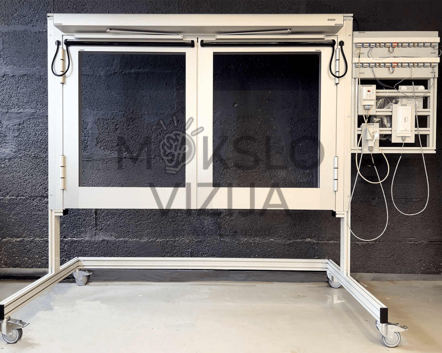 Automatinė dvivėrė durų pavara