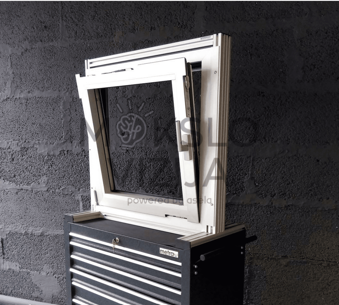 Funkcinis atverčiamų ir atveriamų langų modelis