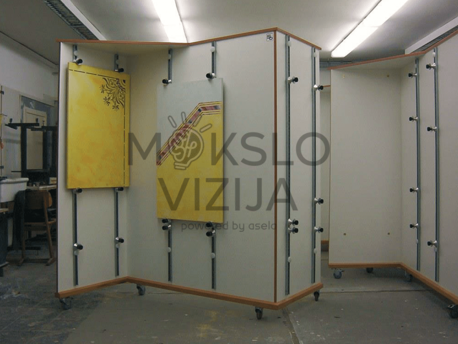 Dažymo treniruočių siena su „Z“ formos konstrukcija