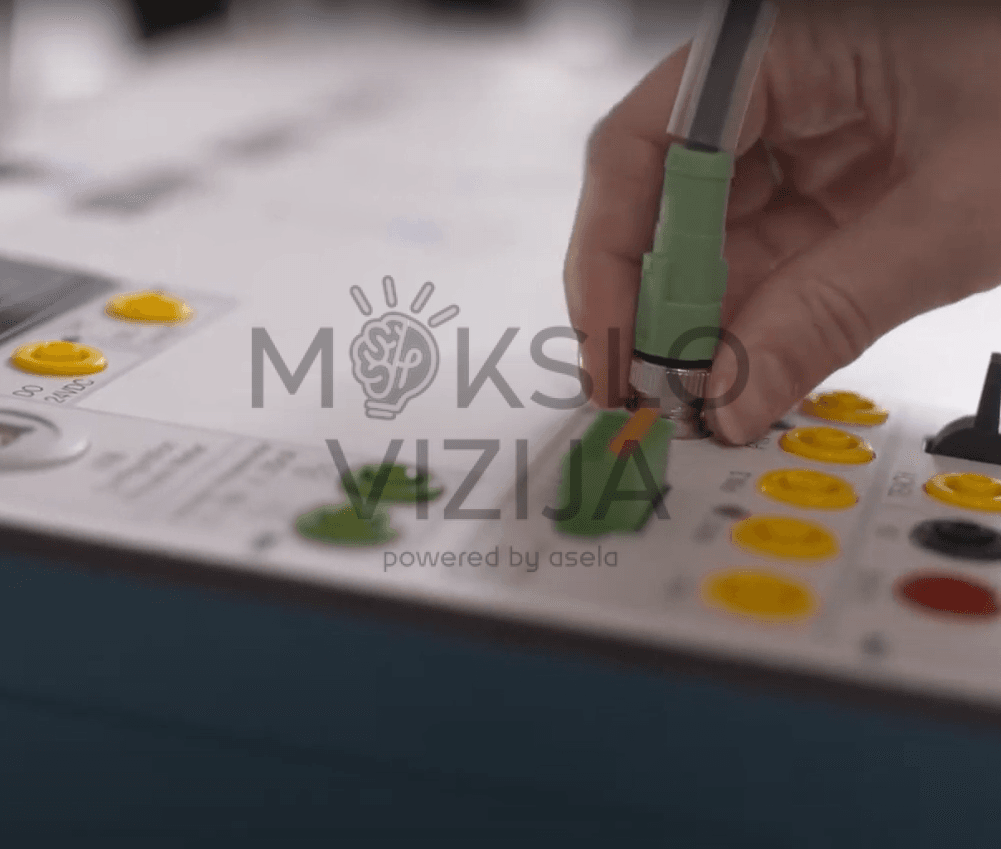 Išmaniųjų elektros energijos valdymo sprendimų mokomasis stendas.