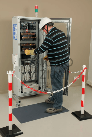 Elektros tinklo patikros sistema su valdymo ir matavimo moduliais.