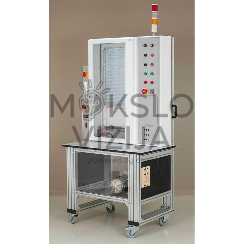 Bandymų spinta su variklio paleidimo testavimo zona