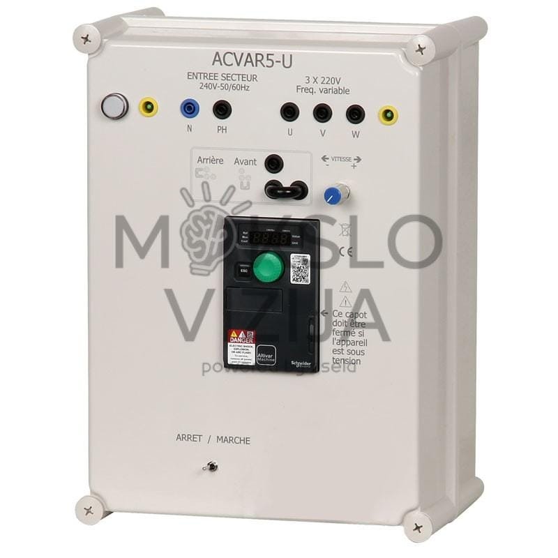 AC-AC dažnio keitiklio blokas su ekranu, valdymo mygtukais ir prijungimo gnybtais, skirtas mokymams.