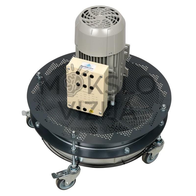 Ašinės srovės ventiliatorius su 230/400 V varikliu, matoma apsauginė grotelė.