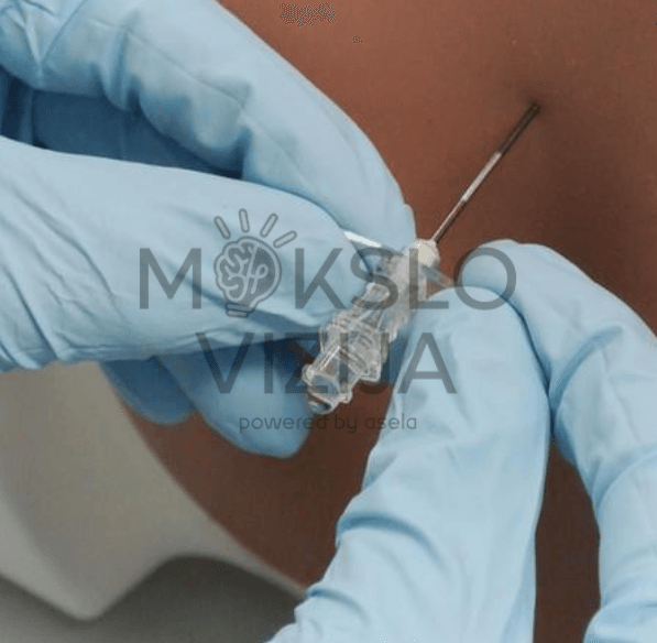 Epidurinės injekcijos treniruoklis adatos įvedimo praktika