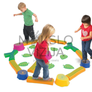 Lavinamasis miško tematikos žaidimas vaikų balansui gerinti.