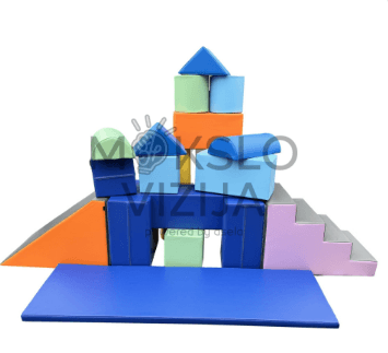 Reabilitacijos priedų rinkinys vaikų balansui ir judrumui lavinti.