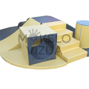 Minkštų laiptų ir čiuožyklų rinkinys vaikų žaidimams darželyje.