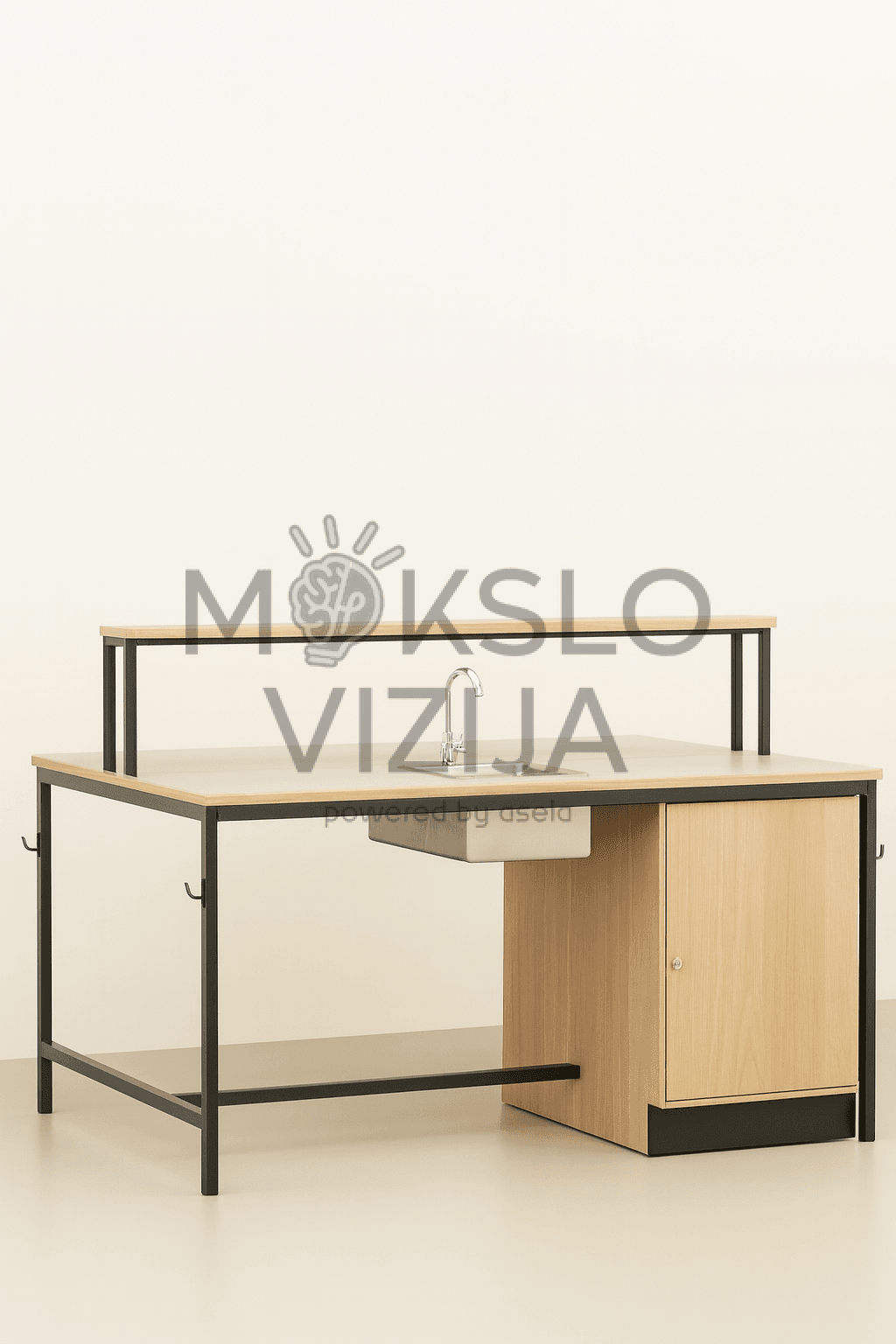 Pusbario aukščio mokinio stalas – melamino stalviršis su lapų stabdžiu, kampu reguliuojamas stalviršis, kabliukai kuprinėms ir patvari epoksidinė konstrukcija