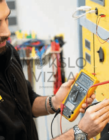 Visiška sąveika tarp elementų ir procesų, sudarančių gamybos vienetą. Pramonės procesų skaitmeninimas ir automatizavimas