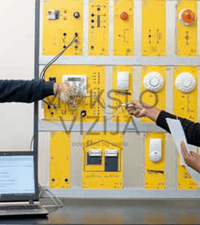 Laboratorija mokymo centrams skatina kurti tarpdisciplinines grupes, kurios klasėje gali simuliuoti pramonėje įprastas sąlygas ir problemas, ugdant tokius įgūdžius kaip komandinis darbas, lyderystė ir kritinis mąstymas.