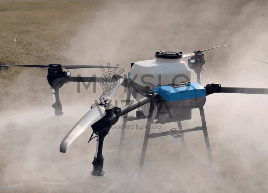 Žemės ūkio dronas sukurtas efektyviam pesticidų purškimui ir trąšų barstymui.