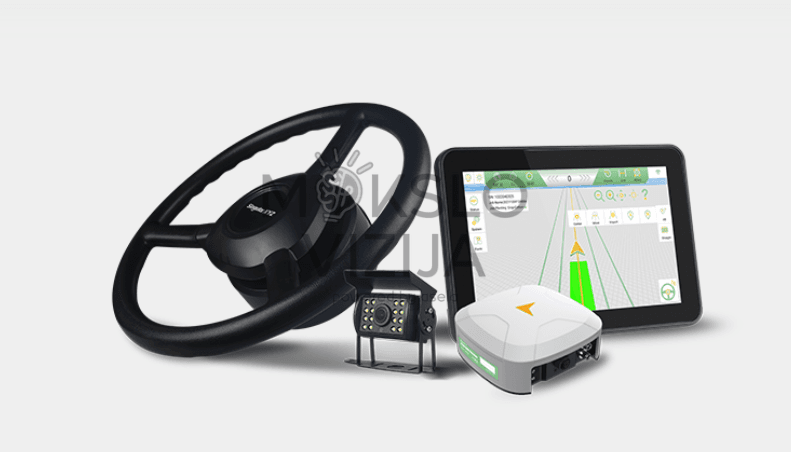 Autopiloto komplektas, elektrinis vairo modulis, valdymo ekranas ir GNSS imtuvas automatinio vairavimo sistemai.