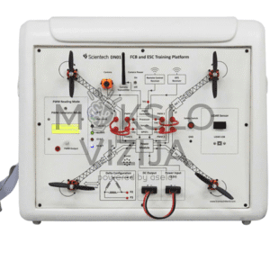 Studentas laboratorijoje atlieka praktinį testavimą su FCB ir ESC dronų mokymo platforma, skirta avionikos, variklių valdymo ir jutiklių integravimo mokymuisi.