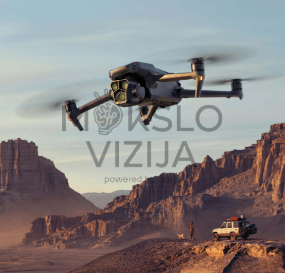 DJI Mavic 3 Pro dronas ant paviršiaus su trijų kamerų „Hasselblad“ sistema, skirtas profesionaliai oro fotografijai ir vaizdo įrašams.