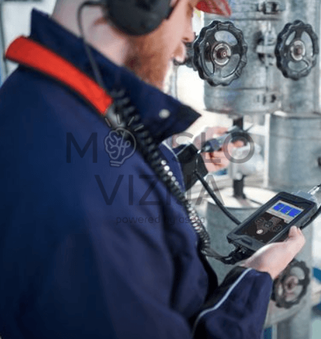 Ultragarsinis matuoklis naudojamas vožtuvų ir vamzdynų nuotėkių aptikimui pramoninėje sistemoje