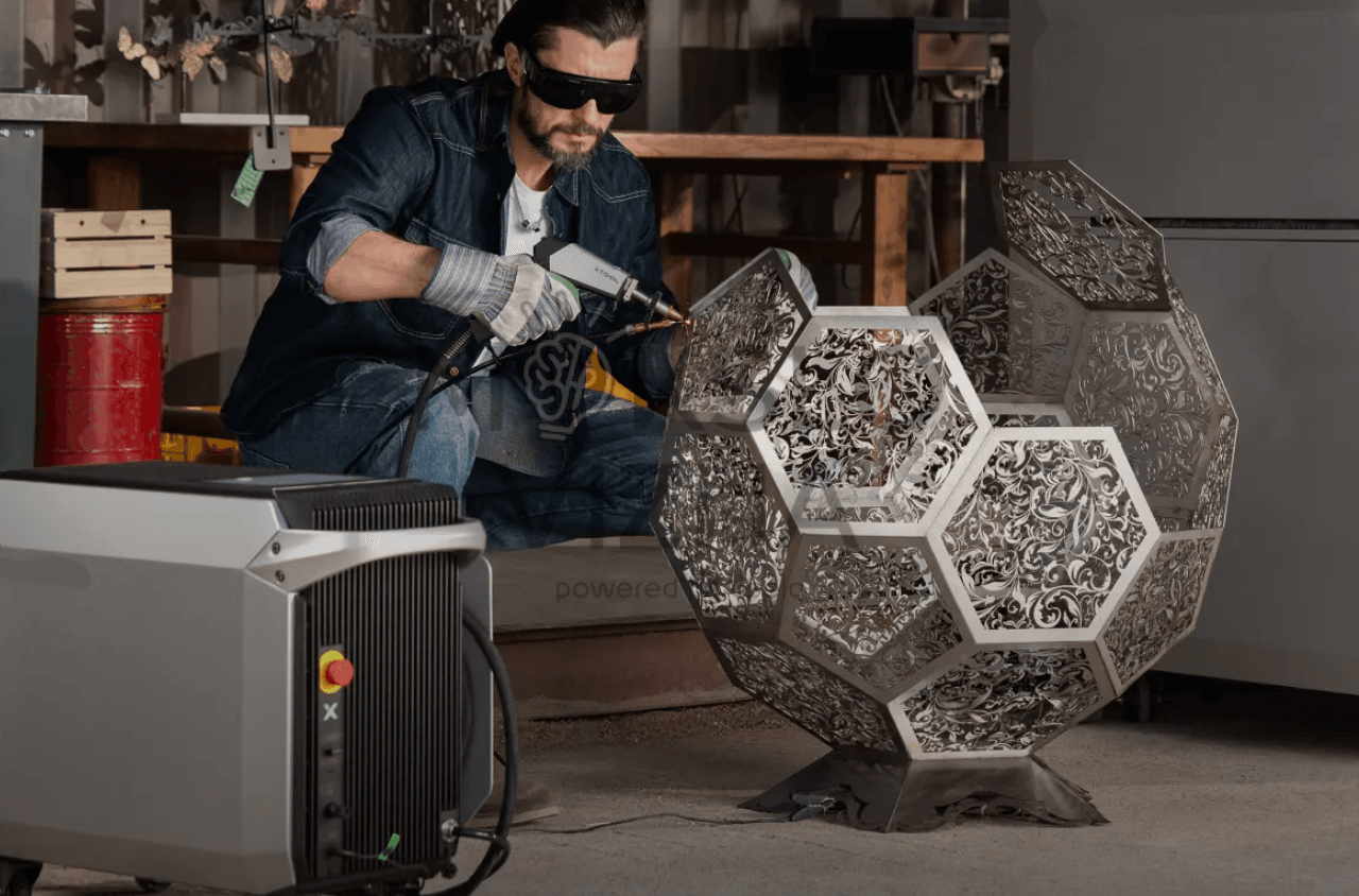 Išmanus lazerinio suvirinimo ir CNC metalo pjovimo įrenginys