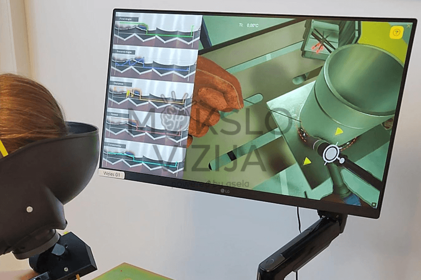 Virtualus suvirinimo simuliatorius mokymui su monitoriumi ir suvirinimo proceso vizualizacija.
