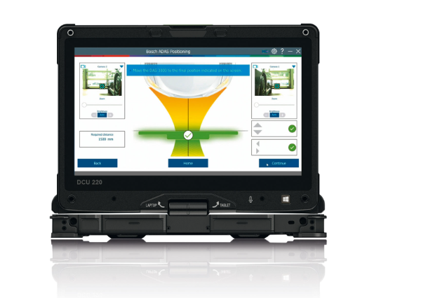 Diagnostikos planšetinis kompiuteris su ADAS kalibravimo programine įranga, skirtas kamerų ir radarų reguliavimui bei testavimui.