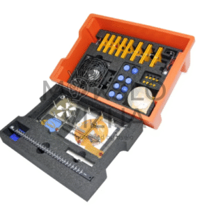 Vėjo energijos mokymo rinkinys dėžėje su turbinos modeliu, matavimo elementais ir eksperimentiniais moduliais praktiniam mokymui.