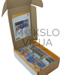 Atidaryta dėžė su viduje esančia saulės energijos mokomąja plokšte ir komplektacijos lapu, skirta laikymui ir transportavimui.