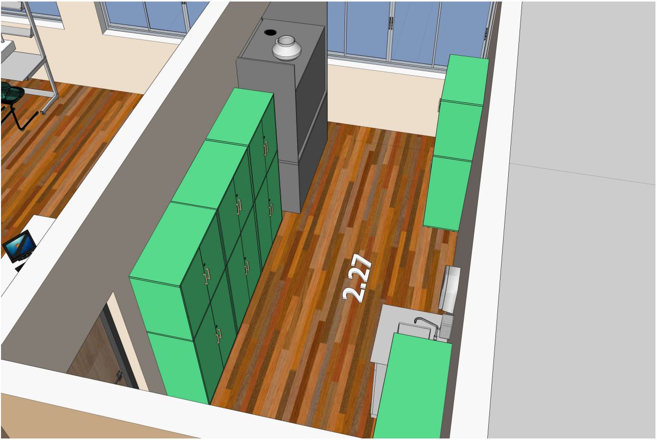 Praktinio mokymo laboratorijos brėžinys su demonstracine zona ir laikymo spintelėmis.