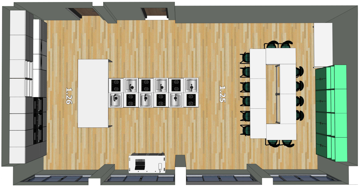 STEAM praktinio mokymo planas: integruota įranga, aiškūs praėjimai, laikymo baldai perimetru.