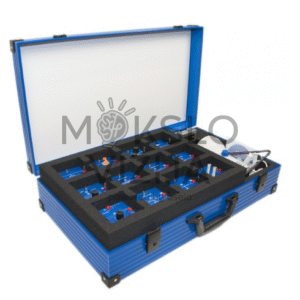 Fotovoltinių eksperimentų rinkinys su moduliais ir šviesos šaltiniu lagamine su apsauginiu įdėklu.