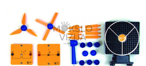 Vėjo turbinos mokomasis komplektas su rotoriaus mentėmis, generatoriaus moduliu ir elektriniais jungimo moduliais.
