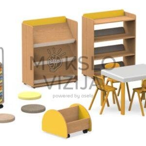 Lėlių namelio bibliotekos komplektas su knygų spintomis, vežimėliais, stalu ir kėde.