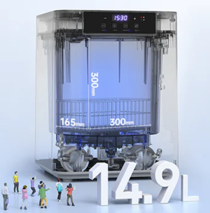 Skaidri 3D plovimo kamera su pažymėtais 300 x 300 x 165 mm matmenimis ir 14,9 litro talpa