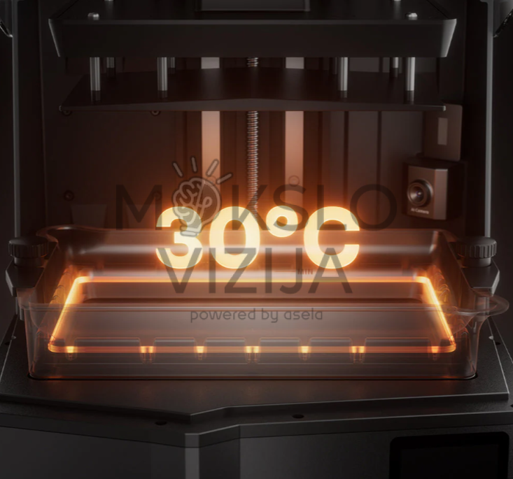 Resin 3D spausdintuvo vidinė kamera su dervos talpa ir pažymėta 30 °C temperatūra, rodanti dervos pašildymo funkciją