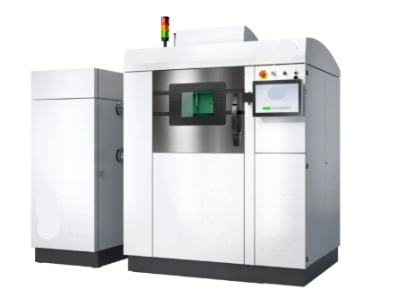 Metalo priedinės gamybos sistema su lazerinio sinteravimo technologija metalinių detalių gamybai.