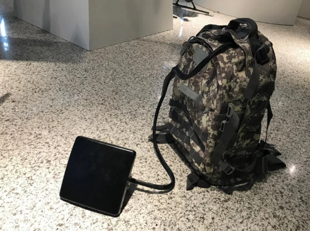 mobilus anti dronų komplektas su kuprine ir kryptine antena