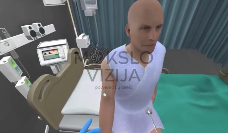 Virtualios realybės medicininė mokymo programa, kurioje atliekamos klinikinės procedūros su virtualiu pacientu ir užduočių valdymo sistema